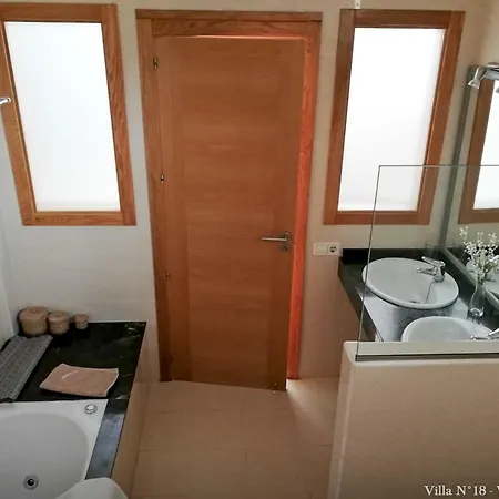 Fully Fitted With A Private Pool Atlantica *